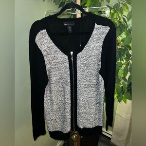 LANE BRYANT Sz 18/20 Long Sleeve Sweater black with Gray/Black Front w/ Sequins